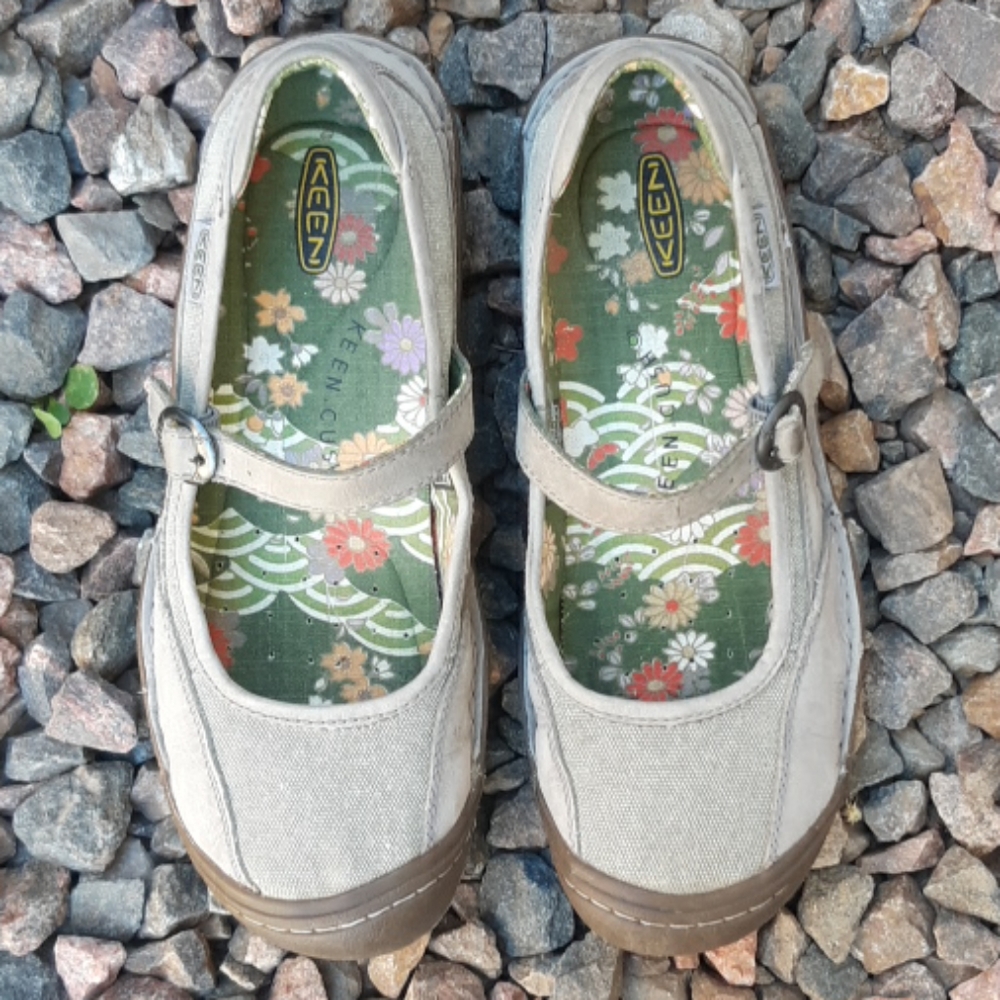 Keen outdoor hiking mary jane canvas shoes